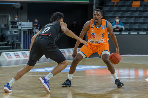 中保持专注 中保持专注