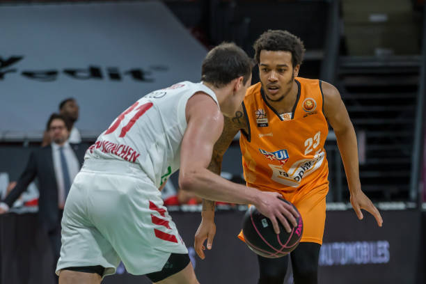 临更大挑战 临更大挑战